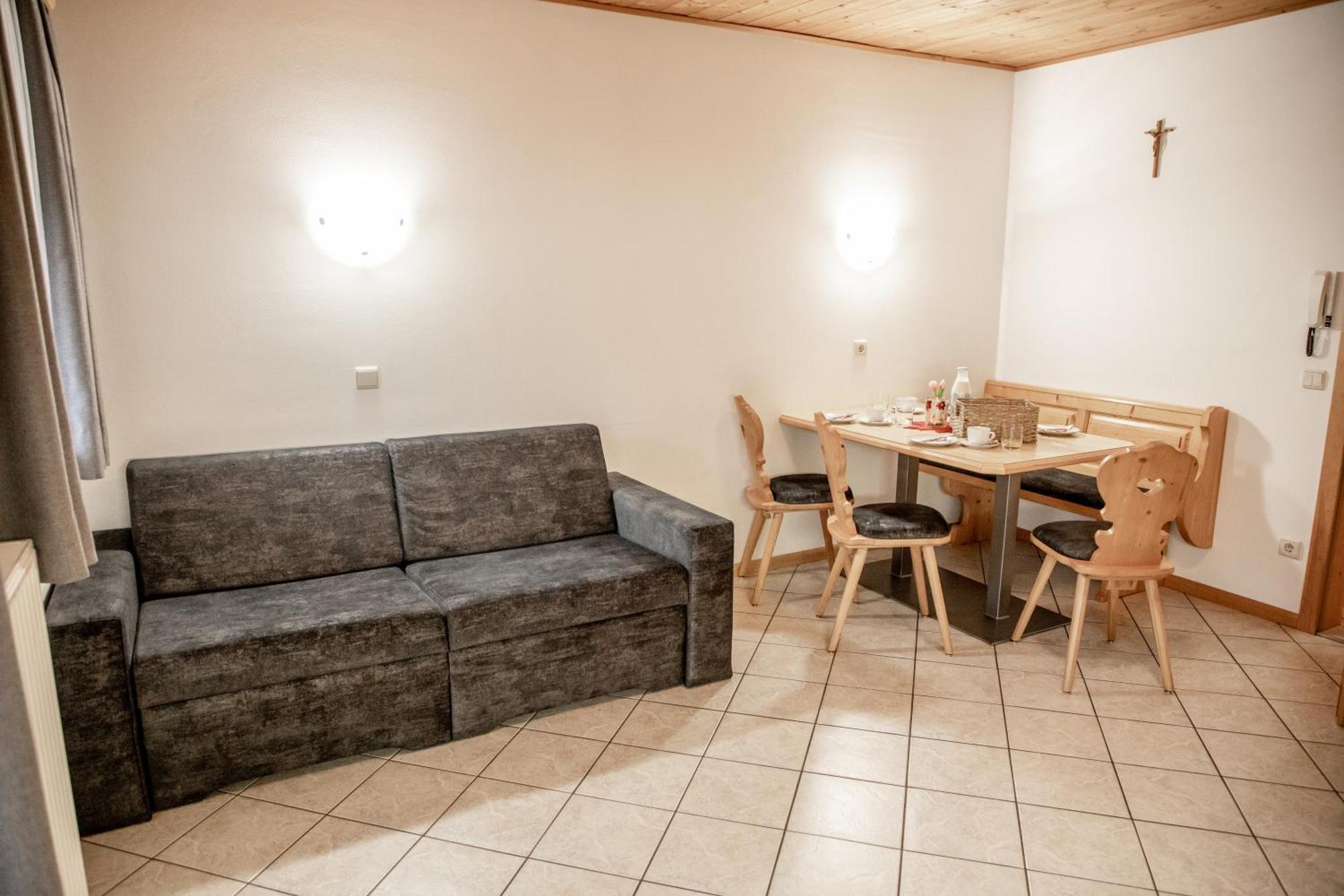 Moesslhof App Garten * San Vito (Bolzano)